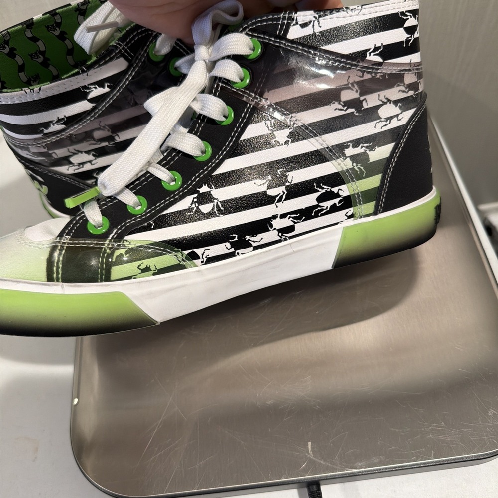 Edgy Black and White High-Top Sneakers with Green Accents - Picture 6 of 9